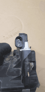 Zamek prawy przód BMW E46 Europa 8206408 4