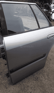 Mazda 626 GW Kombi  Drzwi tylne prawe lewe szyba w kolor  18G 4