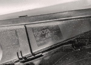 Podszybie górne plastik toyota yaris ii 2006-2012 europa 10