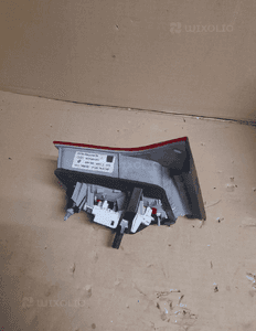 LAMPA PRAWY TYŁ W KLAPĘ AUDI A4 B7 nr 8E9945094 4