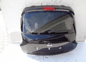 Klapa bagażnika tył nissan juke i Z11G 1