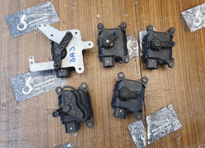 Silniczek Nagrzewnicy Mechanizm Klapy Nawiewu EUROPA AUDI A6 C5 2