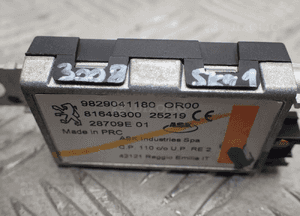 Wzmacniacz antenowy antena moduł peugeot 3008 ii 9829041180 2