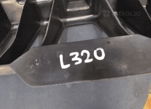 RANGE ROVER SPORT L320 ŚLIZG ZDERZAKA ŚRODKOWY TYŁ 6