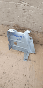 Mocowanie błotnika uchwyt prawy przód Opel Movano III 631221215R 4