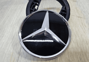 Emblemat ZNACZEK KLAPY MERCEDES W292 A2928100000 2