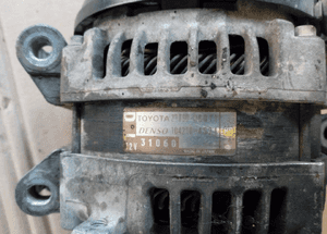Toyota Corolla Avensis 2.0 2.2 D4D alternator 0G011 4