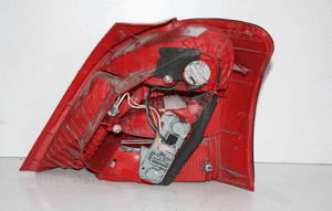 Lampa tylna lewa TOYOTA YARIS II 2