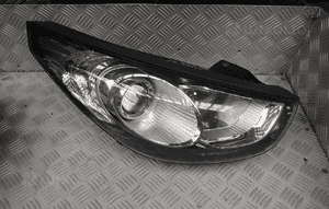 Lampa lewy / prawy przód hyundai IX35  92101-2Y / 92102-2Y uk 6