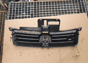 Grill atrapa chłodnicy vw polo iv 9N 6Q0 853 651 2