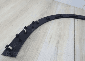 Listwa błotnika prawa przód KIA Sportage V 87714-R2100 LLU 6