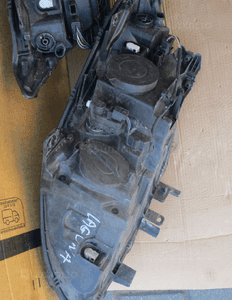Lampa przednia przód prawa lewa renault laguna iii uk 5