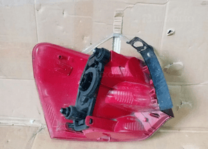 Lampa prawy tył tylna prawa Citroen C5 III Sedan 9681063680 2