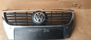 Atrapa grill emblemat chrom pod PDC VW Passat B6 3C0853651AF 3C0853651AD 5