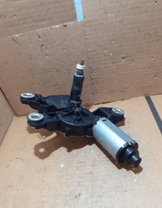 SILNICZEK WYCIERACZKI SKODA FABIA 2 5j9955711A 2