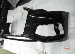 Audi A6 C8 4K0 idealny zderzak przedni 3