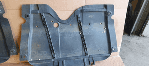 Osłona podwozia pod silnik Dacia Dokker 758908453R 758902030R 758909741R 5