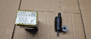 Pompka spryskiwaczy Volkswagen Skoda Audi Seat V10-08-0204 1K6955651 1