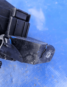 Toyota CHR C-HR 1.2 skrzynka obudowa bezpieczników 3