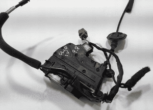 Zamek drzwi prawy przód przedni renault clio iv 805024563R 2013-2019 4