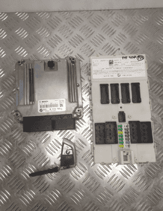 BMW X5 F15 3.0 KOMPUTER STEROWNIK SILNIKA KOMPLET FEM KLUCZ 9343370 8573789 1