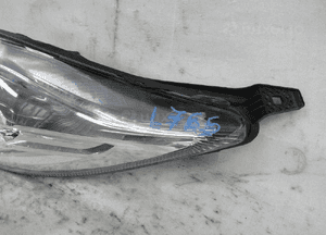 Ford fiesta MK7 lift soczewka lampa przód lewa przednia 2