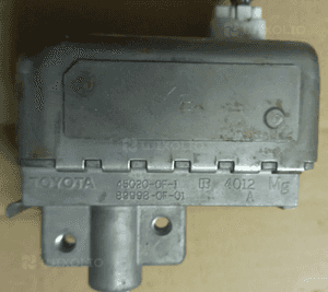 Toyota Corolla Verso lift blokada kierownicy 45020-0F-1 1
