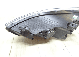 Hyundai IX20 lampa prawa przód przednia soczewka 8