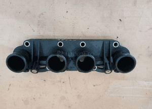 Kolektor ssący dolot VW Passat B5 FL 2.0 8V 06B133200D 1
