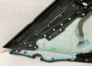 MERCEDES W204 2010 RHD Tylny prawy panel drzwiowy boczek A2044406135 7