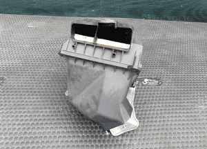 Obudowa Filtra 06B133837AG 06B133837P Powietrza Pokrywa 2.0 ALT Audi A4 B6 B7 VW 20