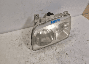 Przod przednia lampa lewa hyundai trajet 3