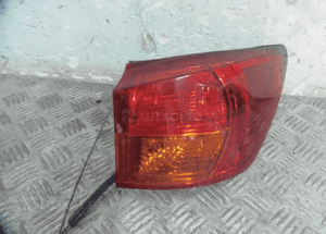 Lampa tylna prawa lexus IS220 1