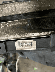Chłodnica chłodnice komplet z wentylatorem 6W93-19E839 Jaguar XJ X350 X358 2.7 D 4