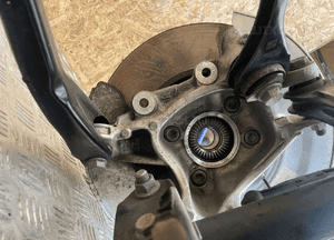 BMW G20 G22 BELKA ZAWIESZENIE TYŁ ZWROTNICA AMORTYATOR WÓZEK 8837916 16