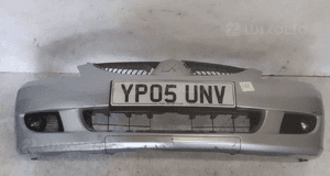 Zderzak przód mitsubishi lancer vii 7 A31  srebrny halogeny 1