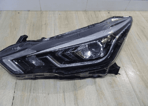 Lampa przód lewa full led nissan micra K14 1