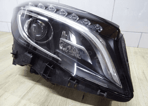 A1569063800 lampa PRAWY PRZOD MERCEDES GLA 2