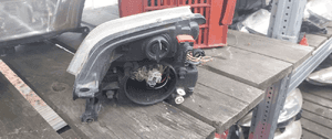 Przod przednia lampa lewa citroen C2 2