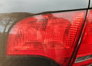 Audi A4 B7 kombi lampa tył tylna prawa lewa 8E9945093 8E9945094 1