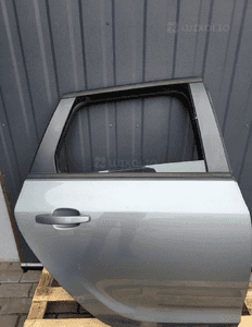 DRZWI prawe prawy tył tylne Opel Astra 4 IV J Kombi Z179 09- 1