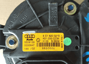 Audi A4 B6 B7 Silniczek wentylator dmuchawy nawiewu 8E1820021B  8E1820021E 3