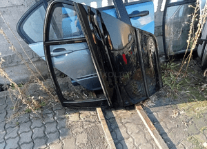 drzwi lewe tył bmw  e 46