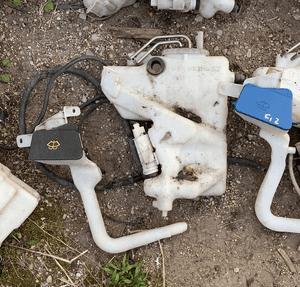 MERCEDES  E 211 CLS 219  zbiorniczek pompka spryskiwaczy zwykły grzany pod xenon 2