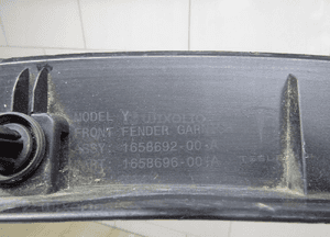 Tesla model y 20- nakładka listwa błotnika prawy przód 1658696-00-A 8