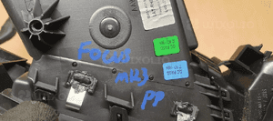 Kratka nawiewu powietrza prawa Ford Focus MK3 6