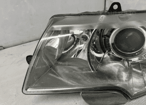 Reflektor lewy lampa przód soczewka uk 3T2941015C skoda superb 2 ii 08-15 2