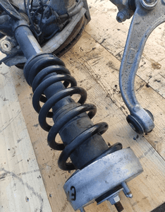 BMW X5 E70 3.0D ZWROTNICA AMORTYZATOR PIASTA ZACISK TARCZA PRAWY LEWY PRZÓD 12