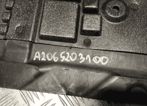 Mercedes W206 osłona płyta pod silnik A2065203100 10
