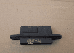 KLAMKA GUZIK TYLNEJ KLAPY TOYOTA RAV4 13-> 1